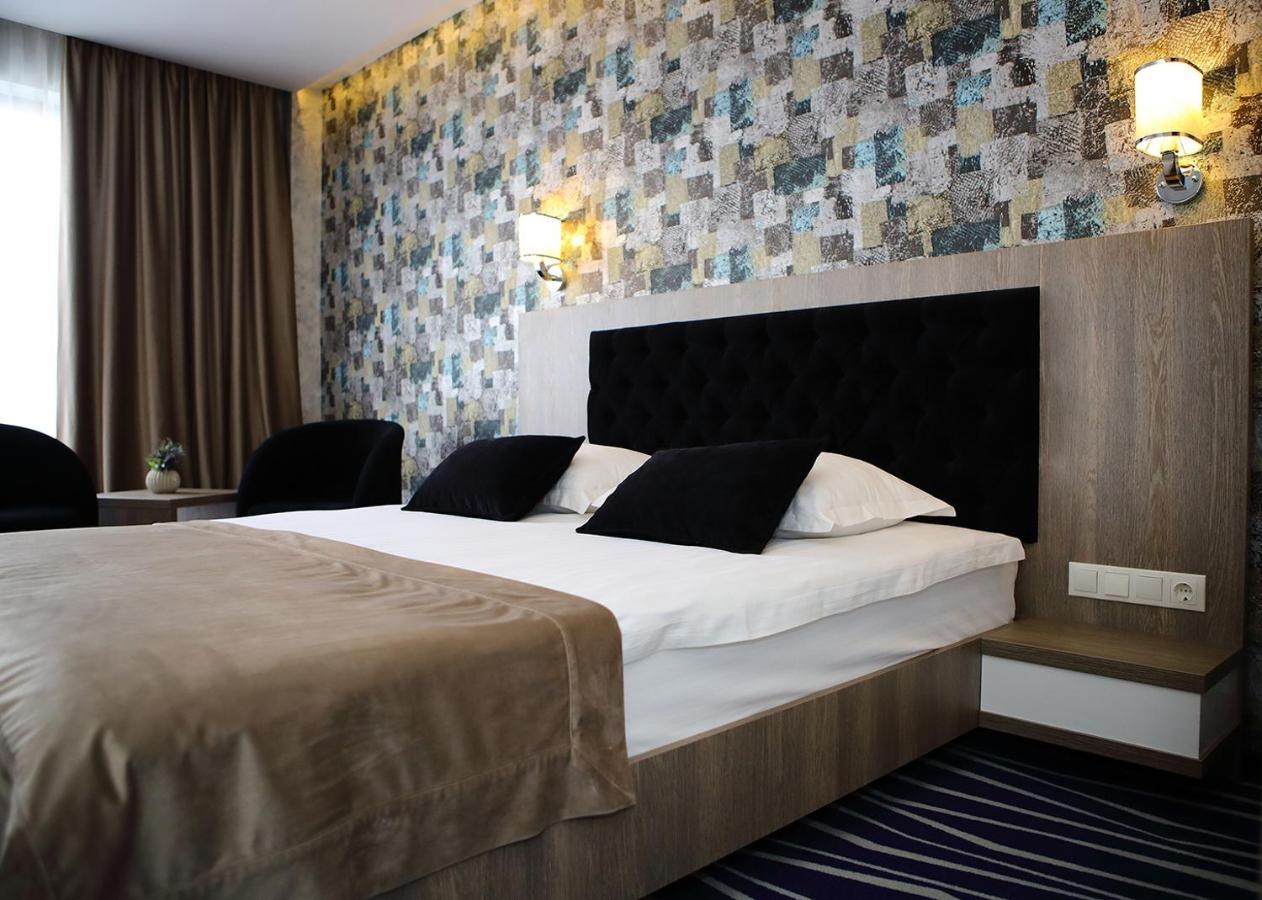 Meliss Events Otel Craiova Dış mekan fotoğraf