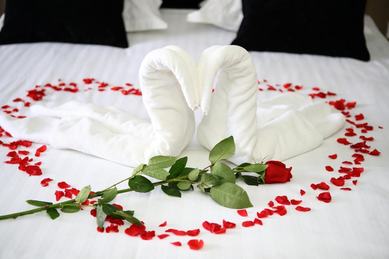 Meliss Events Otel Craiova Dış mekan fotoğraf