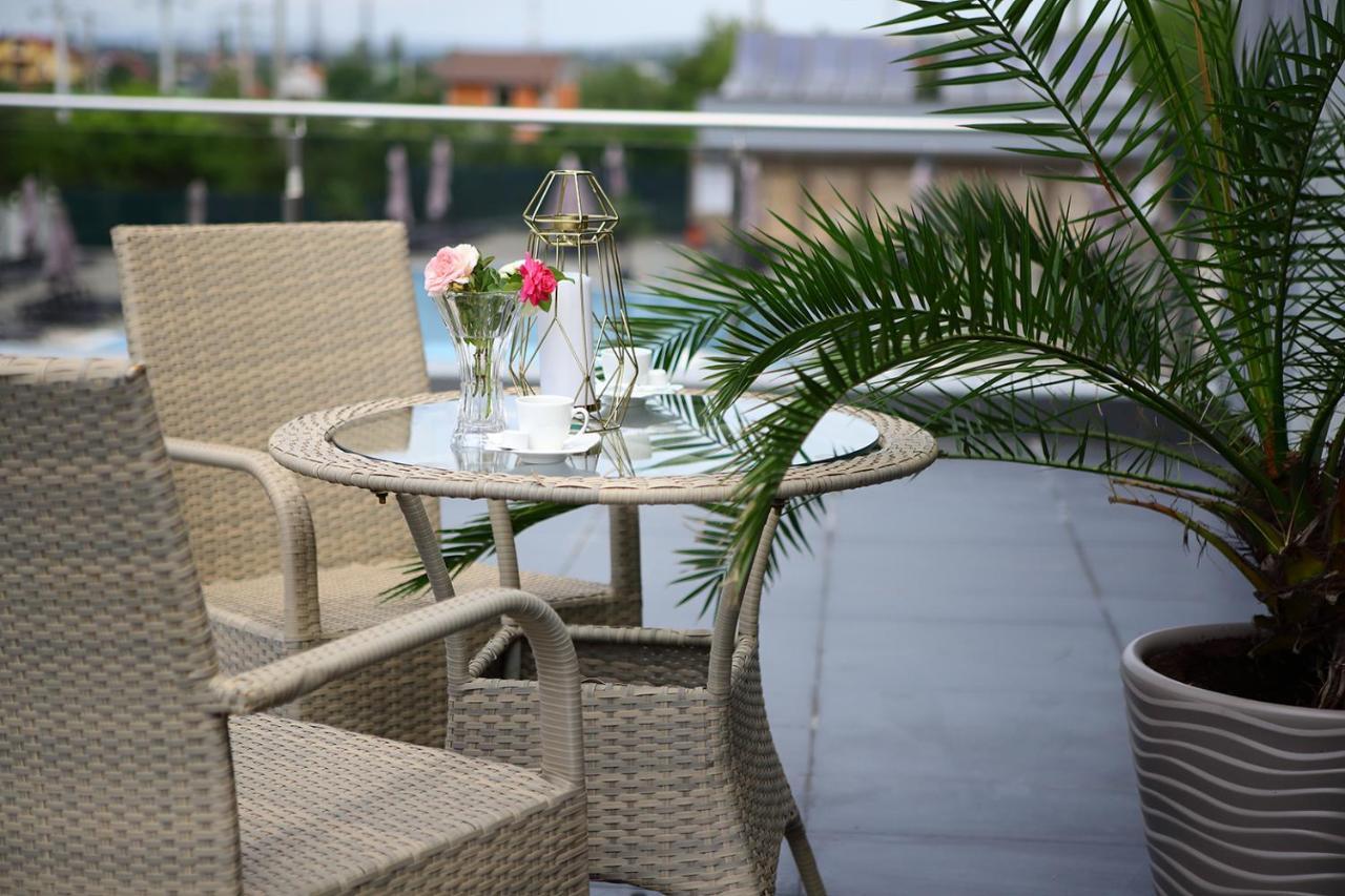 Meliss Events Otel Craiova Dış mekan fotoğraf