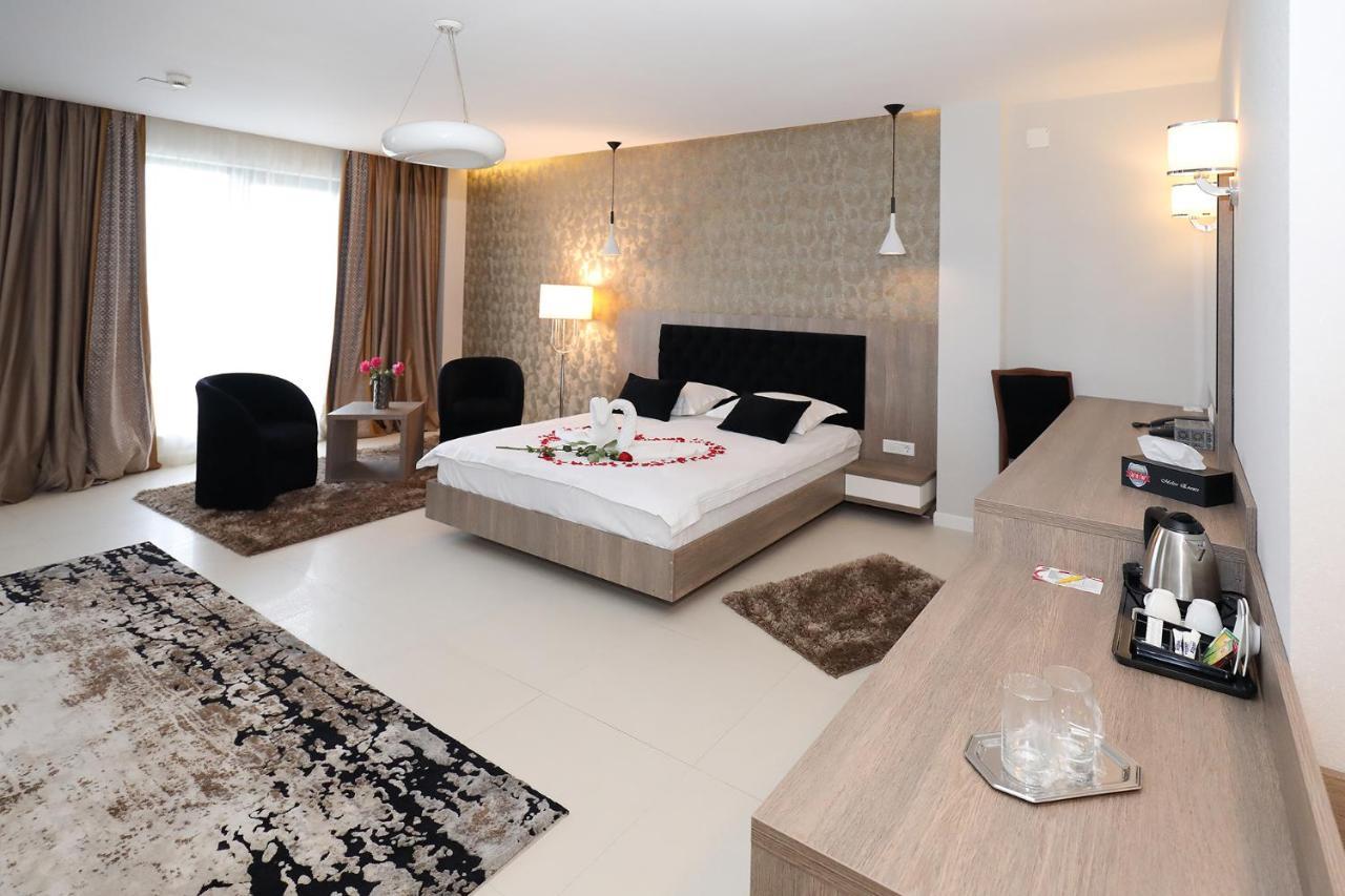 Meliss Events Otel Craiova Dış mekan fotoğraf