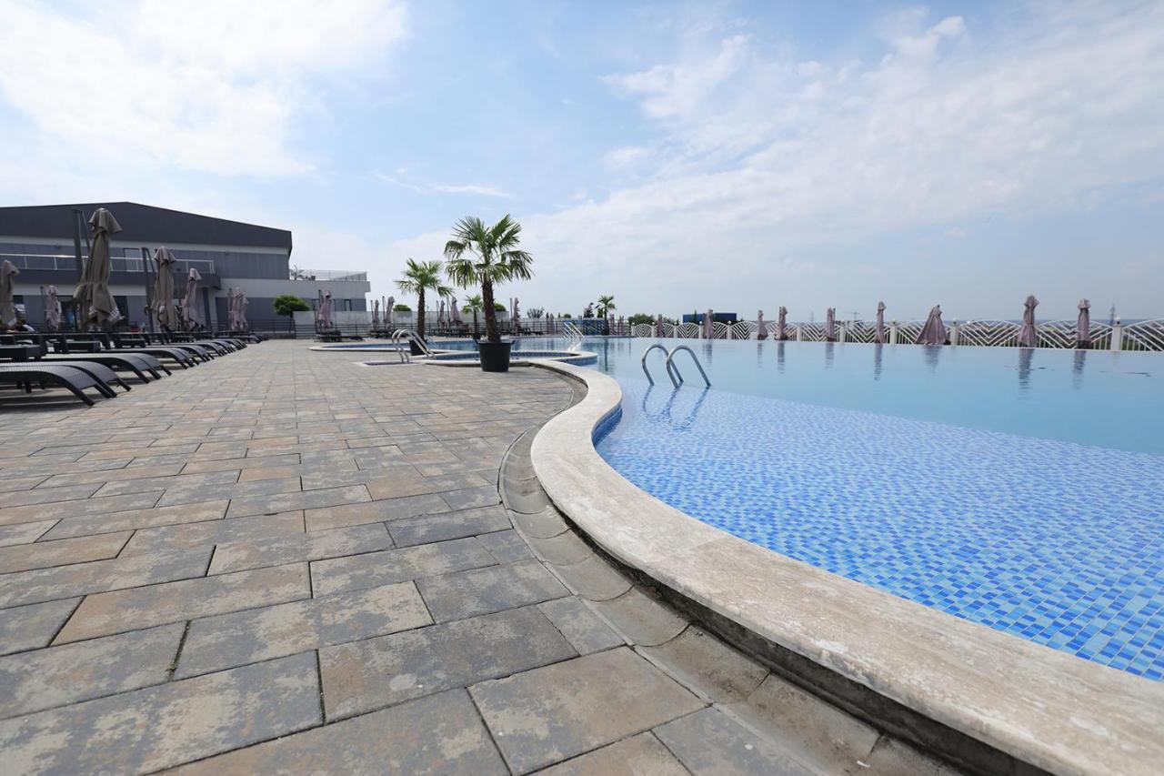 Meliss Events Otel Craiova Dış mekan fotoğraf