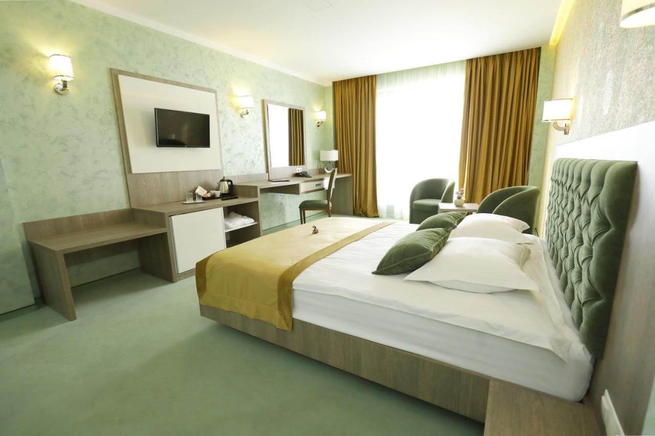 Meliss Events Otel Craiova Dış mekan fotoğraf