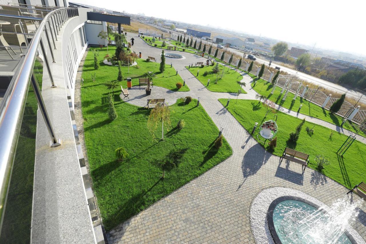 Meliss Events Otel Craiova Dış mekan fotoğraf