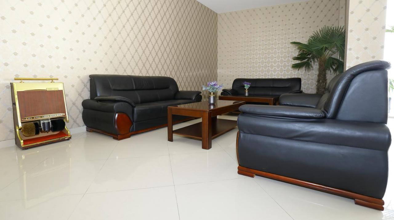 Meliss Events Otel Craiova Dış mekan fotoğraf